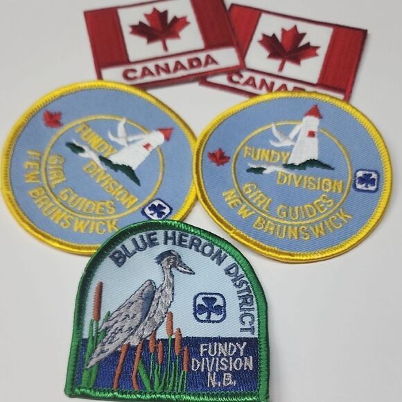 Girl Guides and Canada Patches Set - Picture 1 of 1